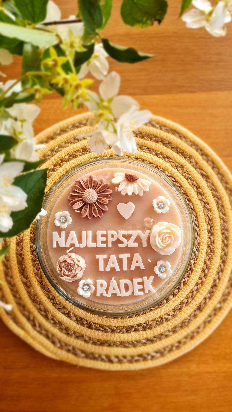 Świeca sojowa z dedykacją – personalizowana świeca handmade z napisem